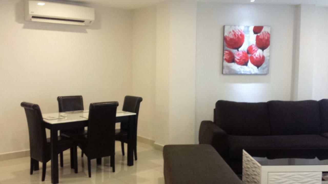 Cherloft@Samsuria Beach Residences Kampung Sungai Ular Екстер'єр фото