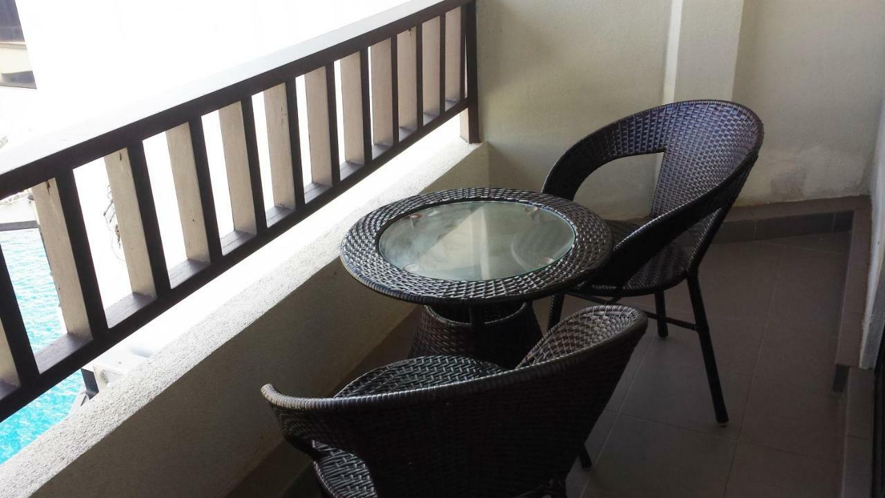 Cherloft@Samsuria Beach Residences Kampung Sungai Ular Екстер'єр фото