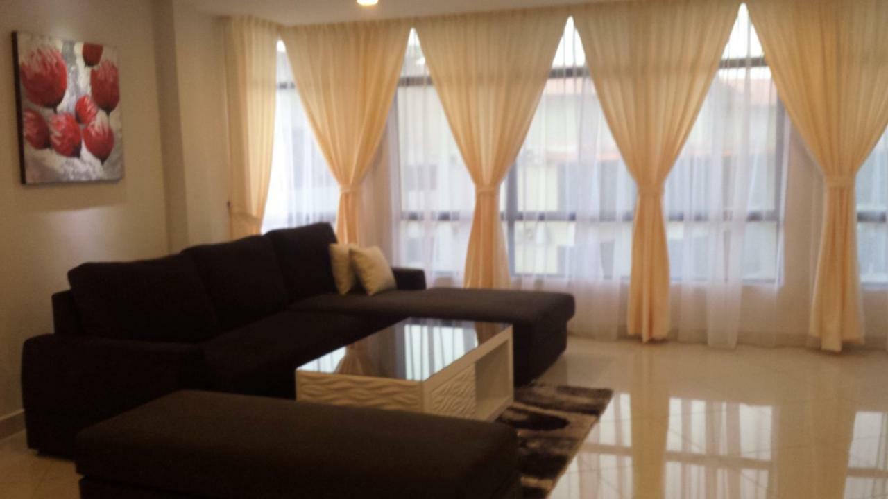 Cherloft@Samsuria Beach Residences Kampung Sungai Ular Екстер'єр фото